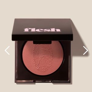 Flash Sale ⭐️⭐️⭐️⭐️ Tender flesh blush in PULSE